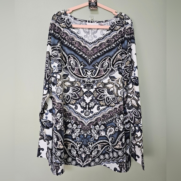 Belle by Kim Gravel Painted Floral Long Sleeve Top, Black White, Blue Accent, S - Picture 7 of 7